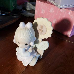 Precious Moments Figurine A Growing Love